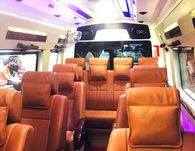 10 Seater Tempo Traveller